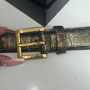 Gold Women’s belt